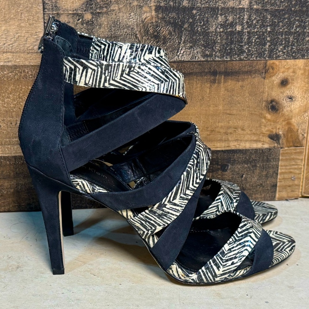 Ck Calvin Klein Women's Suzanne Back Zip 3" Zebra… - image 1